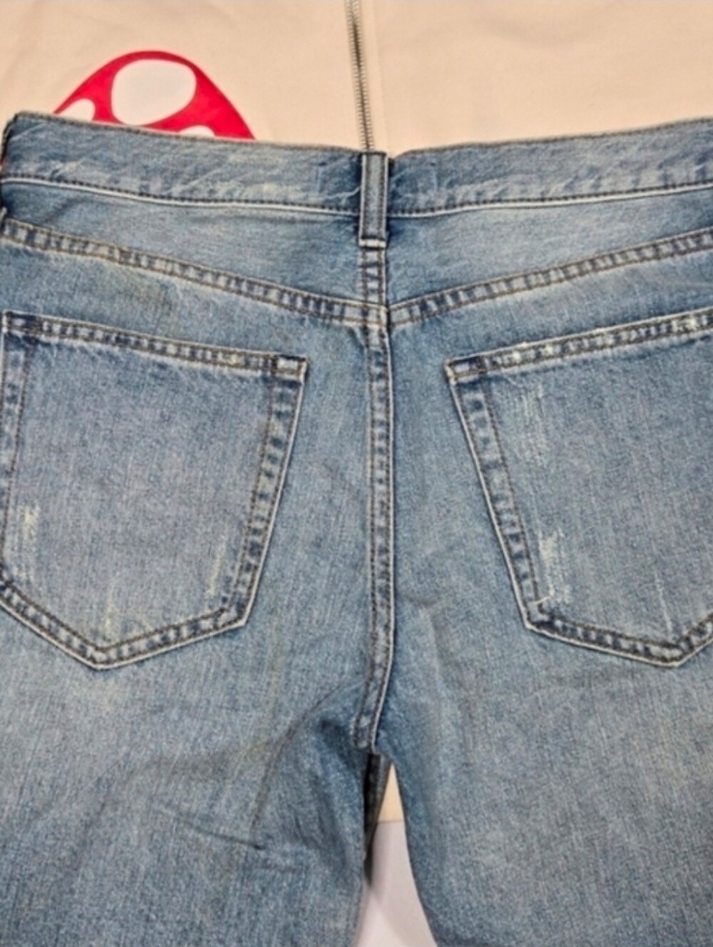 We The Free‎ Denim Short Size 26 Bermuda 10" Inseam Distressed Holes Frayed Hem - Picture 12 of 13